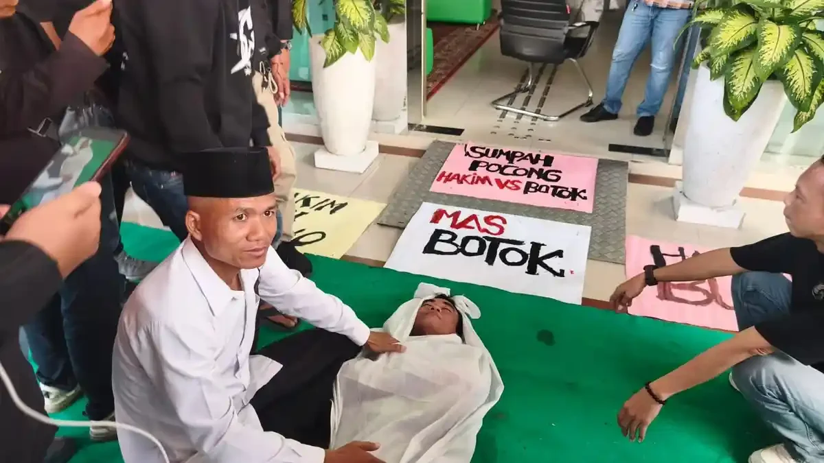 sumpah-pocong-botok.webp